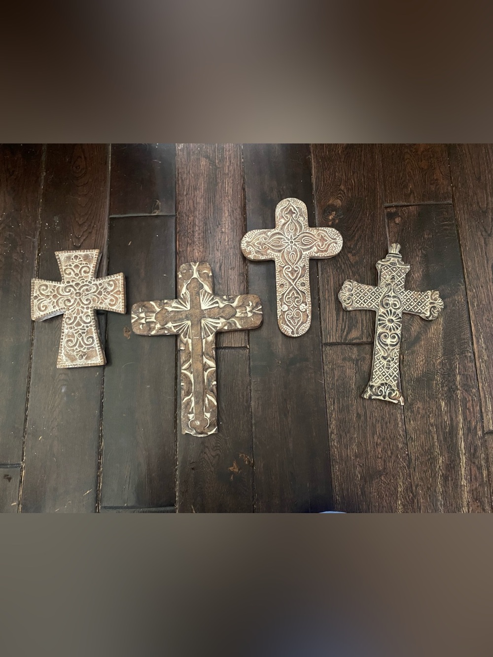Set of 4 Resin Wall Crosses - Natural Brown